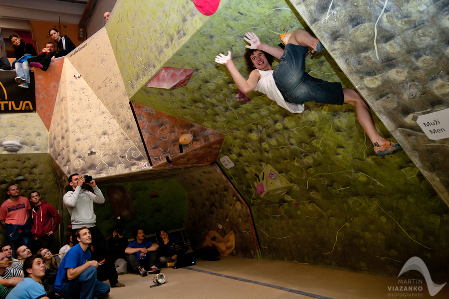 vertigo, open, lezecke, centrum, boulder, bouldering, umela, stena, boulder, pretek